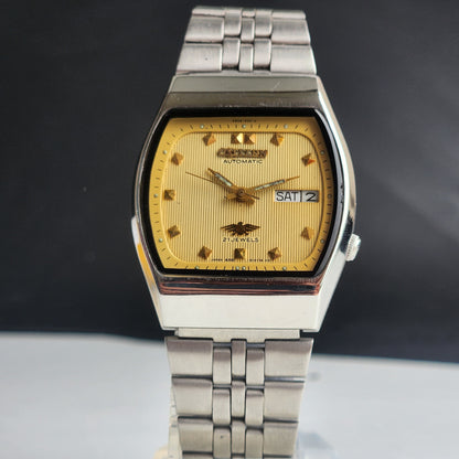 Vintage 1979 Original Citizen Automatic 8200 Golden Face 21 Jewels Day-Date Japanese Men's Wrist Watch EA36