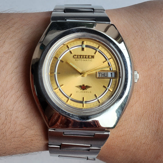 Vintage 1977 Original Citizen Automatic 8200 Golden Face 21 Jewels Day-Date Japanese Men's Wrist Watch EA38