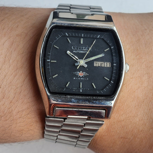 Vintage 1975 Original Citizen Automatic 8200 Black Face 21 Jewels Day-Date Japanese Men's Wrist Watch EA39