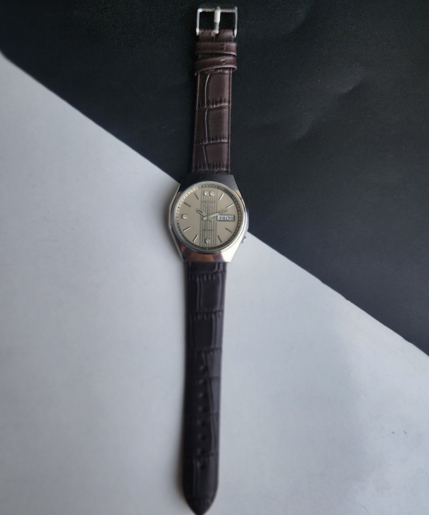 Vintage 1992 Original Seiko 5 Automatic 6309-720B Grey Face 17 Jewels Brown Leather Strap Day-Date Japanese Men's Wrist Watch EG198