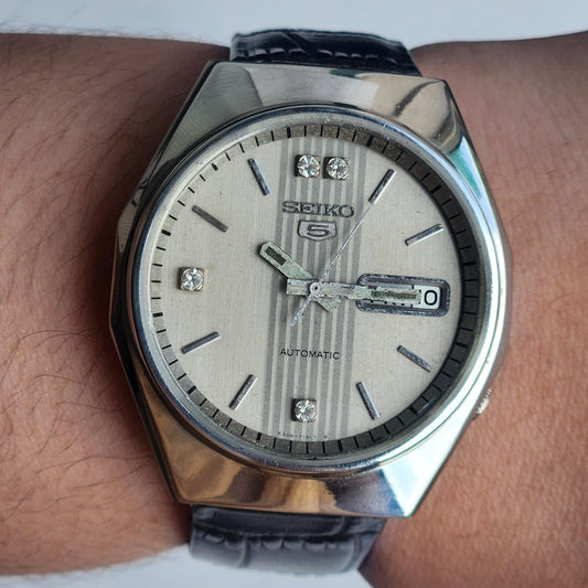 Vintage 1992 Original Seiko 5 Automatic 6309-720B Grey Face 17 Jewels Brown Leather Strap Day-Date Japanese Men's Wrist Watch EG198
