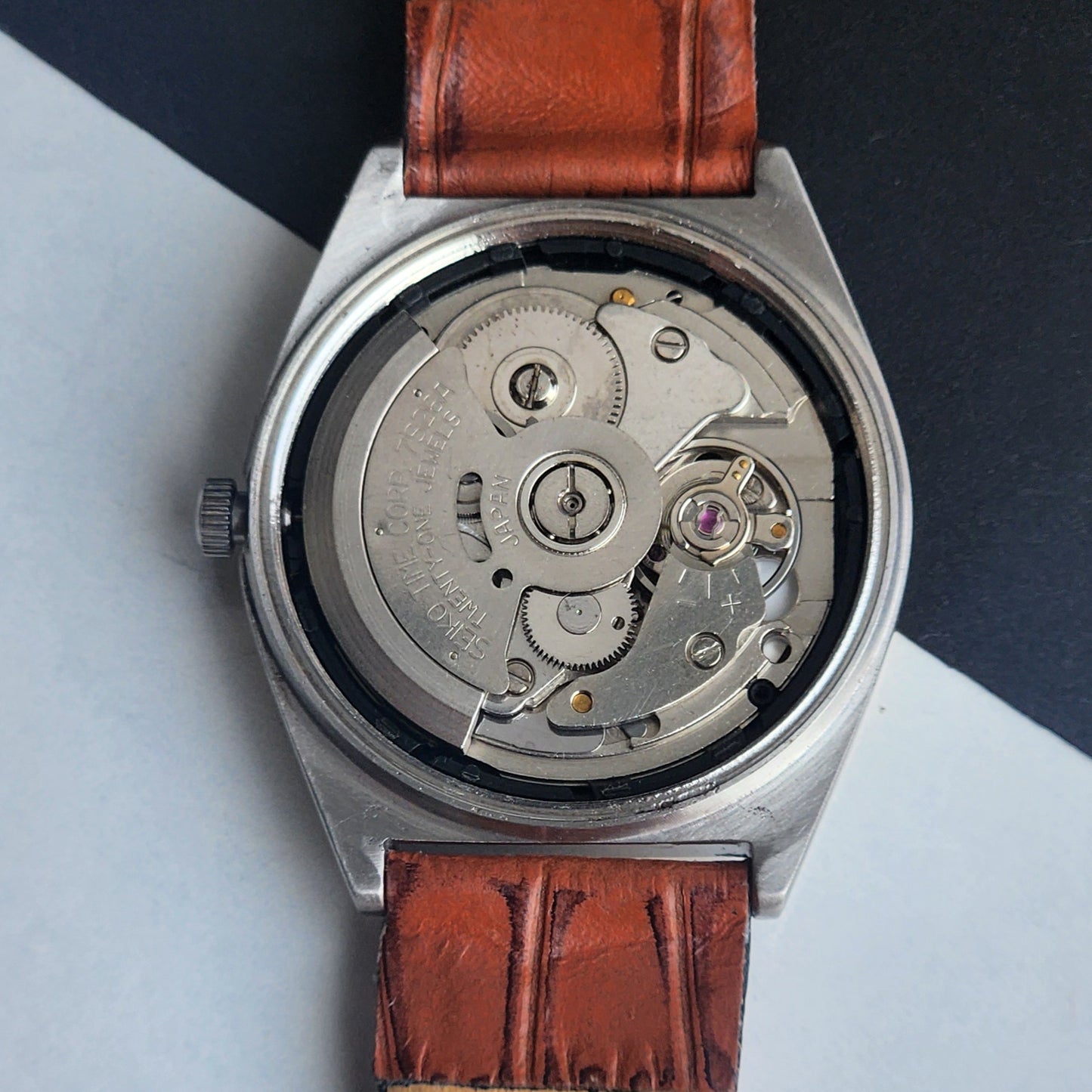 Vintage 1996 Original Seiko 5 Automatic 7S26-0070 White Face 21 Jewels Croco Tan Leather Strap Day-Date Japanese Men's Wrist Watch EG200