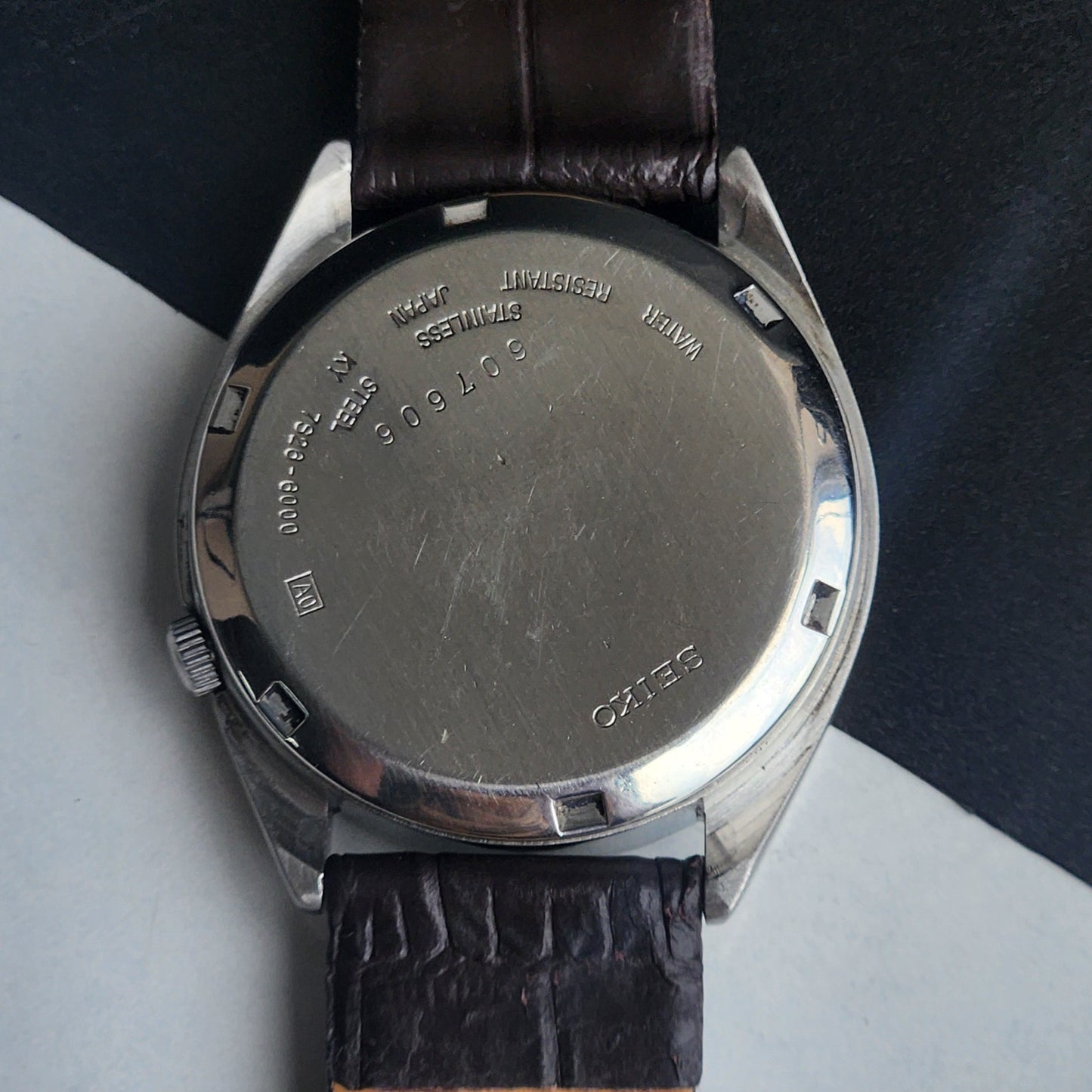 Vintage 1985 Original Seiko 5 Automatic 7S26-6000 Grey Face 21 Jewels Brown Leather Strap Day-Date Japanese Men's Wrist Watch EG205