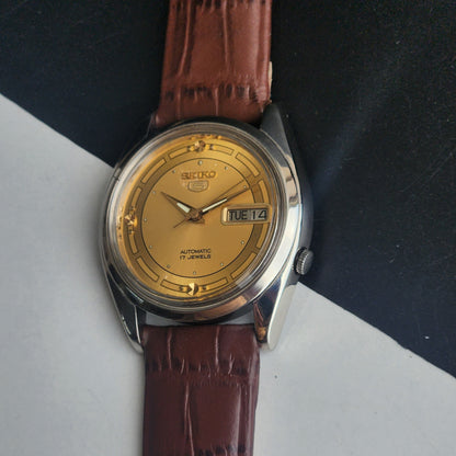 Vintage 1989 Original Seiko 5 Automatic 7009-821J Golden Face 17 Jewels Brown Leather Strap Day-Date Japanese Men's Wrist Watch EG209