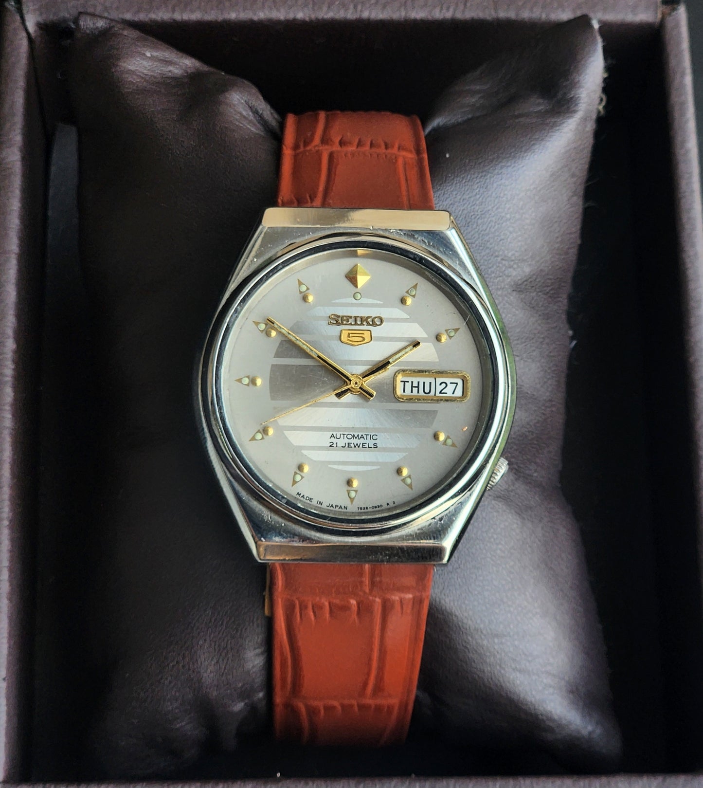 Vintage 1991 Original Seiko 5 Automatic 6309-8690 Grey Face 17 Jewels Tan Leather Strap Day-Date Japanese Men's Wrist Watch EG210