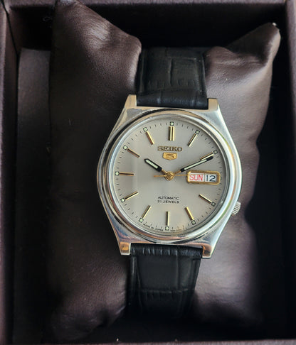Vintage 1989 Original Seiko 5 Automatic 7S26-3170 Grey Face 17 Jewels Black Leather Strap Day-Date Japanese Men's Wrist Watch EG212
