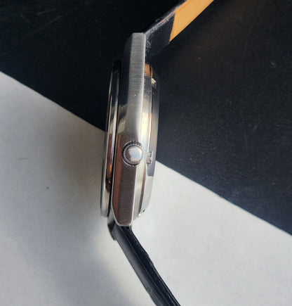 Vintage 1984 Original Seiko 5 Automatic 7019-8180 Black Face 17 Jewels Black Leather Strap Day-Date Japanese Men's Wrist Watch EG213