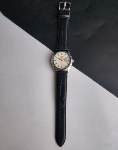 Vintage 1995 Original Seiko 5 Automatic 6309-6240 White Face 17 Jewels Black Leather Strap Day-Date Japanese Men's Wrist Watch EG216
