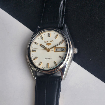 Vintage 1995 Original Seiko 5 Automatic 6309-6240 White Face 17 Jewels Black Leather Strap Day-Date Japanese Men's Wrist Watch EG216