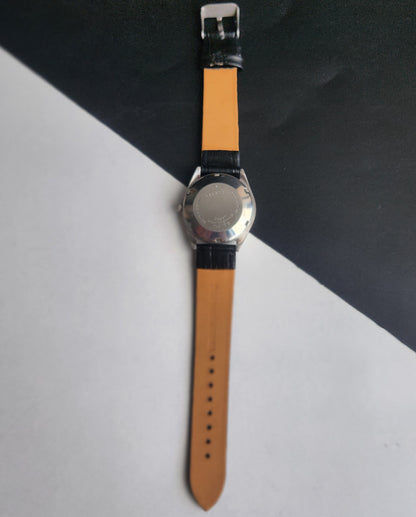 Vintage 1995 Original Seiko 5 Automatic 6309-6240 White Face 17 Jewels Black Leather Strap Day-Date Japanese Men's Wrist Watch EG216