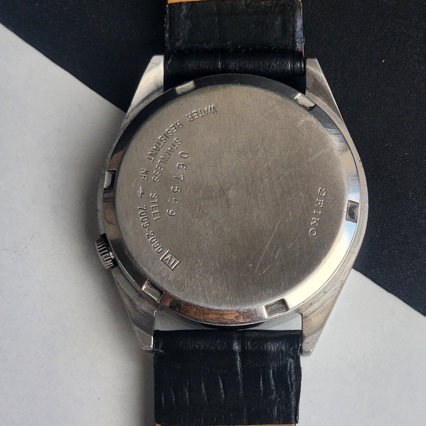 Vintage 1980 Original Seiko 5 Automatic 7009-2090 Black Face 17 Jewels Black Leather Strap Day-Date Japanese Men's Wrist Watch EG217