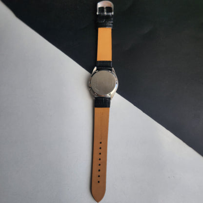 Vintage 1980 Original Seiko 5 Automatic 7009-2090 Black Face 17 Jewels Black Leather Strap Day-Date Japanese Men's Wrist Watch EG217