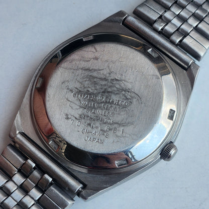 Vintage 1977 Original Citizen Automatic 8200 Blue Face 21 Jewels Day-Date Japanese Men's Wrist Watch EA46