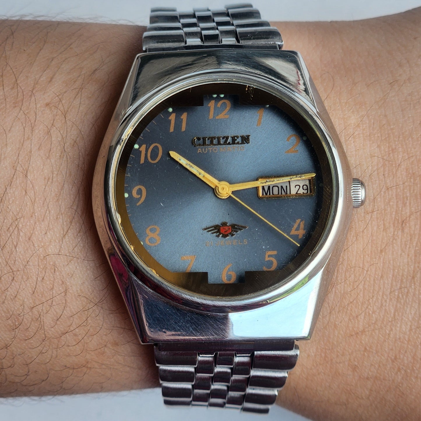 Vintage 1977 Original Citizen Automatic 8200 Blue Face 21 Jewels Day-Date Japanese Men's Wrist Watch EA46