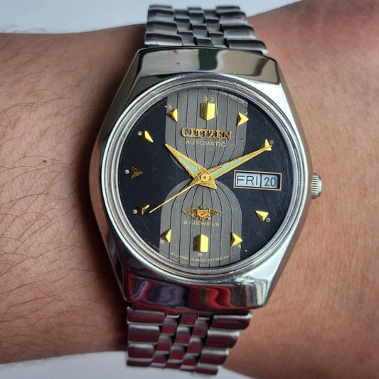 Vintage 1977 Original Citizen Automatic 8200 Black Face 21 Jewels Day-Date Japanese Men's Wrist Watch EA49
