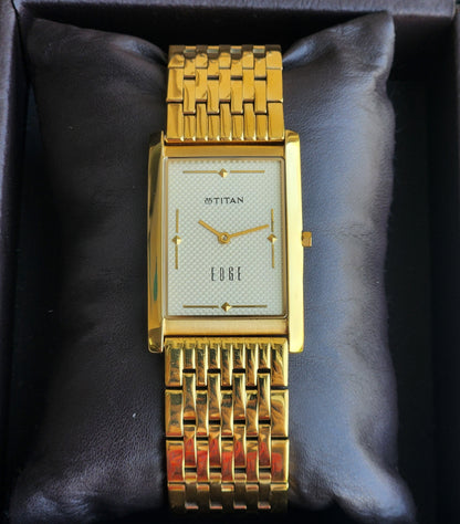 Original TITAN EDGE 1043NBA Rectangular Golden Face 25MM Case Men's Watch H81