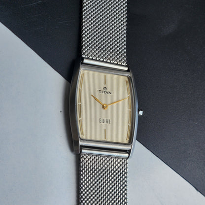 Original TITAN EDGE 1044YCE31 Barrel Golden Face 29MM Case Men's Watch H89