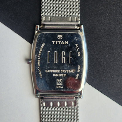 Original TITAN EDGE 1044YCE31 Barrel Golden Face 29MM Case Men's Watch H89