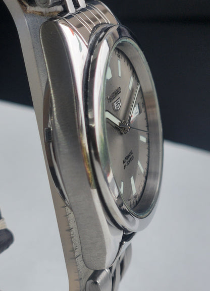 Vintage Original Seiko 5 Automatic 7S26-00X0 Grey Face 21 Jewels With Exhibition Back Day-Date Japanese Men's Wrist Watch I50