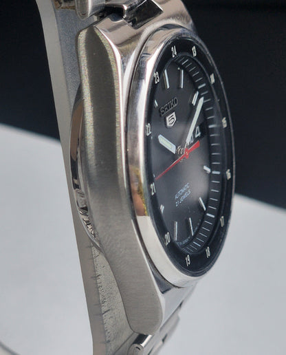 Vintage Original Seiko 5 Automatic 7S26-0530 Black Face 21 Jewels With Exhibition Back Day-Date Japanese Men's Wrist Watch I51