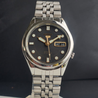 Vintage Original Seiko 5 Automatic 7S26-0480 Black Face 21 Jewels With Exhibition Back Day-Date Japanese Men's Wrist Watch I53