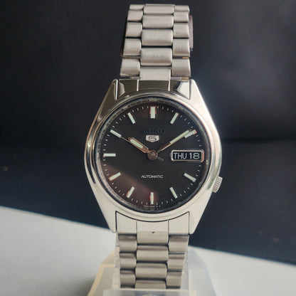 Vintage Original Seiko 5 Automatic 7S26-0560 Black Face 21 Jewels With Exhibition Back Day-Date Japanese Men's Wrist Watch I54