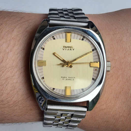 Vintage Original HMT Vijay Hand Winding 17 Jewels Golden Face Jubilee Bracelet Date Men's Wrist Watch I42