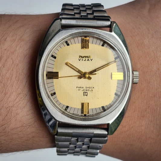 Vintage Original HMT Vijay Hand Winding 17 Jewels Golden Face Jubilee Bracelet Date Men's Wrist Watch I47
