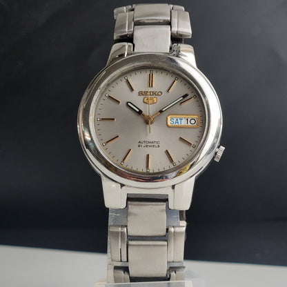 Vintage Original Seiko 5 Automatic 7S26-0500 Grey Face 21 Jewels With Exhibition Back Day-Date Japanese Men's Wrist Watch I55