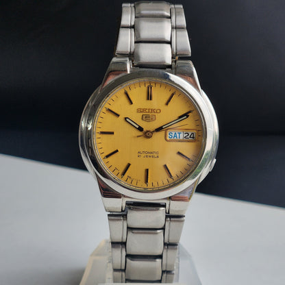 Vintage Original Seiko 5 Automatic 7S26-0530 Golden Face 21 Jewels With Exhibition Back Day-Date Japanese Men's Wrist Watch I56