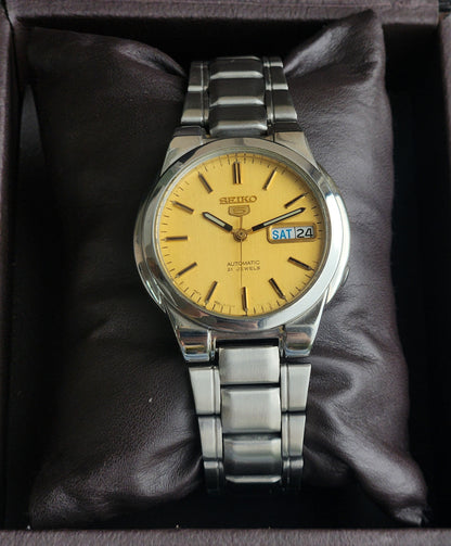 Vintage Original Seiko 5 Automatic 7S26-0530 Golden Face 21 Jewels With Exhibition Back Day-Date Japanese Men's Wrist Watch I56