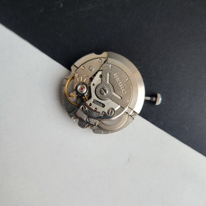 SEIKO 5 AUTOMATIC JAPAN MOVEMENT CAL NO.6349 DAY/DATE KEY ON-4 I68