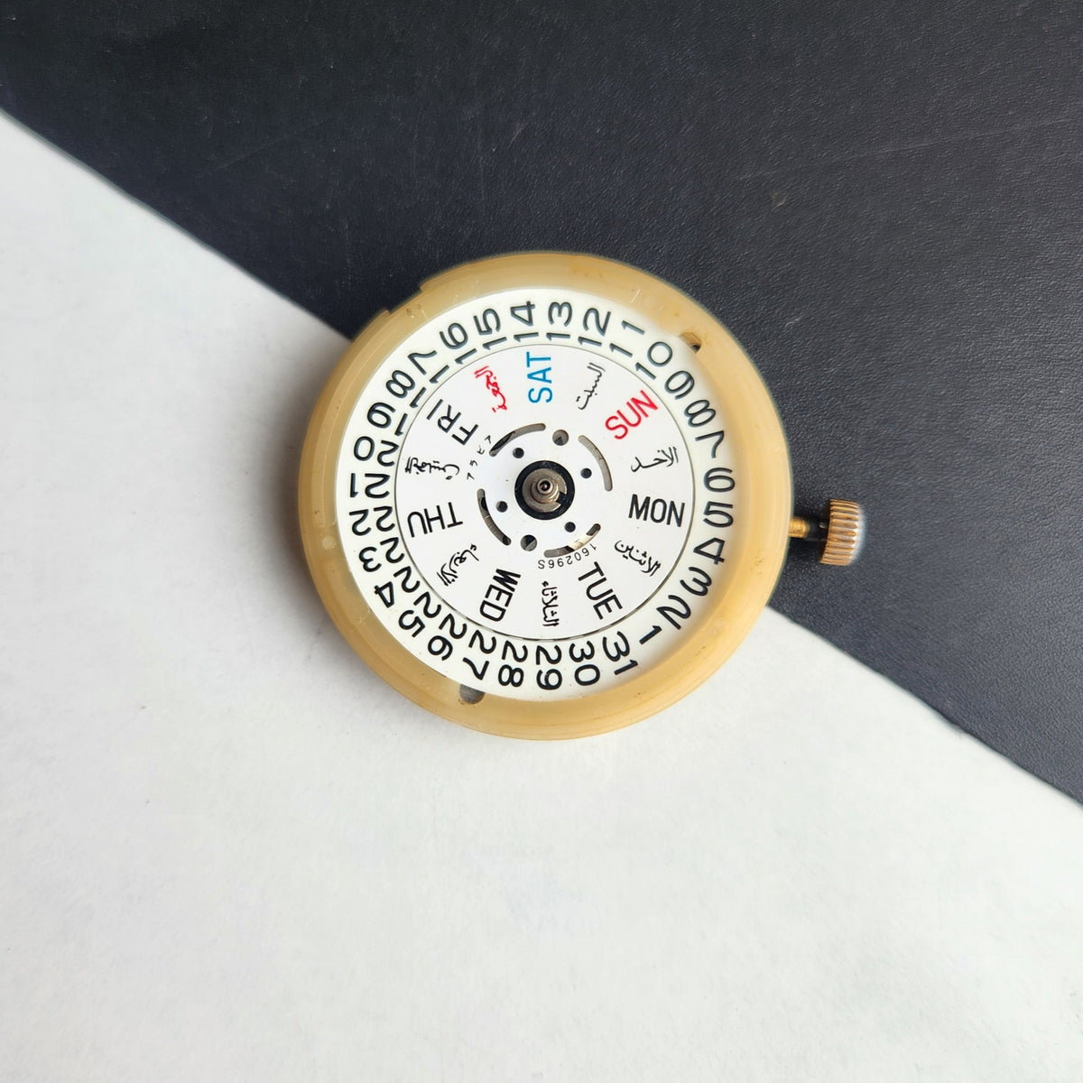 SEIKO 5 AUTOMATIC JAPAN MOVEMENT CAL NO.7S26 DAY/DATE ON-3 CROWN AT-3 O'CLOCK I70