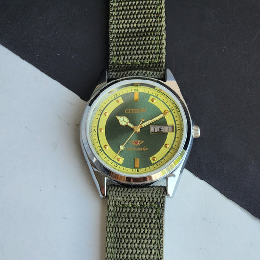 Vintage Mod Citizen 8200 Automatic 21 Jewels Green Face Day-Date Green Cornwall Nato Strap I76