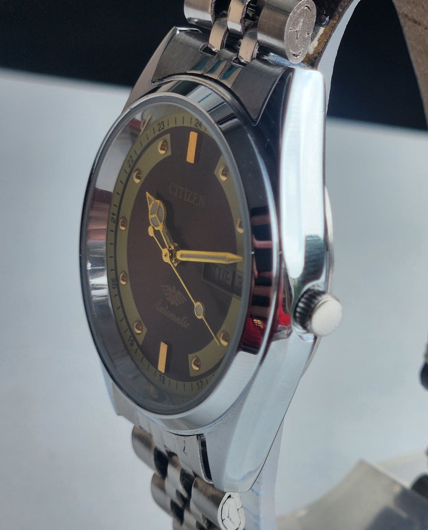 Vintage Mod Citizen 8200 Automatic 21 Jewels Brown Face Day-Date Jubilee Bracelet I81