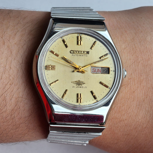 Vintage 1979 Original Citizen Automatic 8200 Golden Face 21 Jewels Day-Date Japanese Men's Wrist Watch IN01