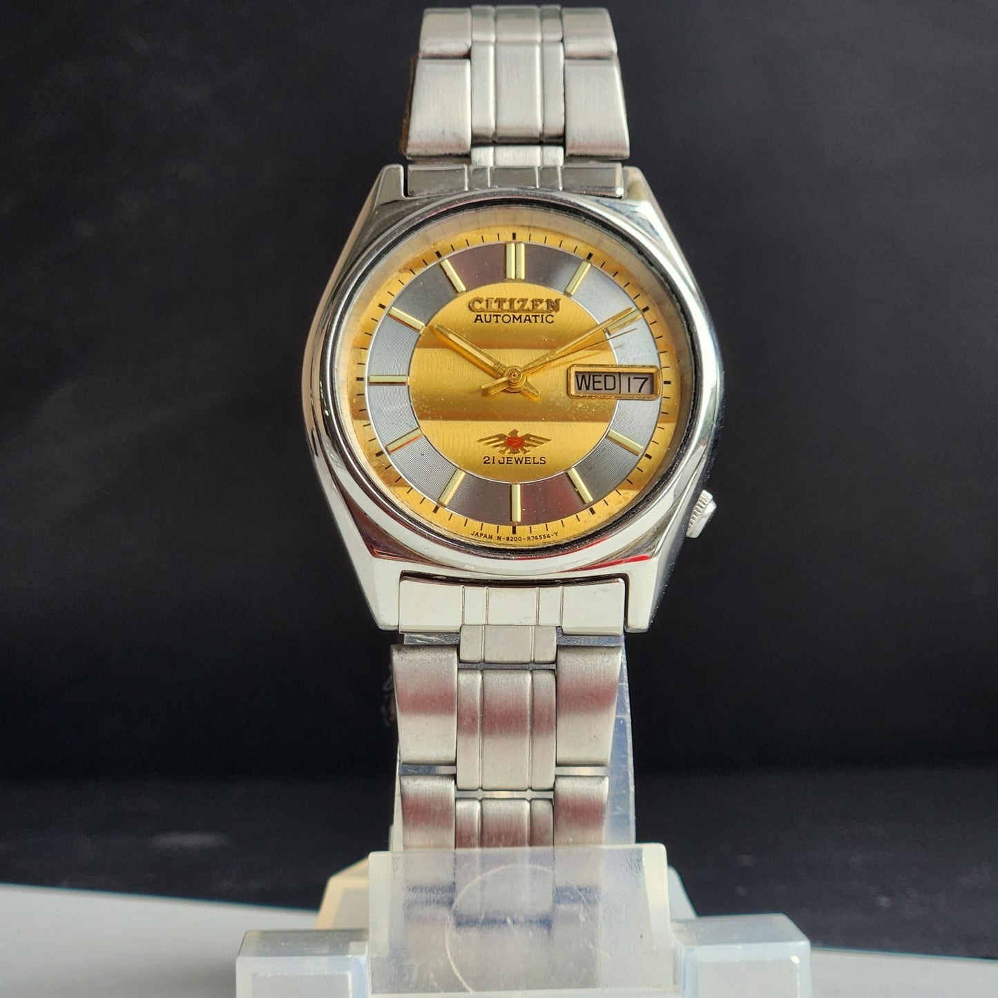 Vintage 1980 Original Citizen Automatic 8200 Golden/Silver Face 21 Jewels Day-Date Japanese Men's Wrist Watch IN02