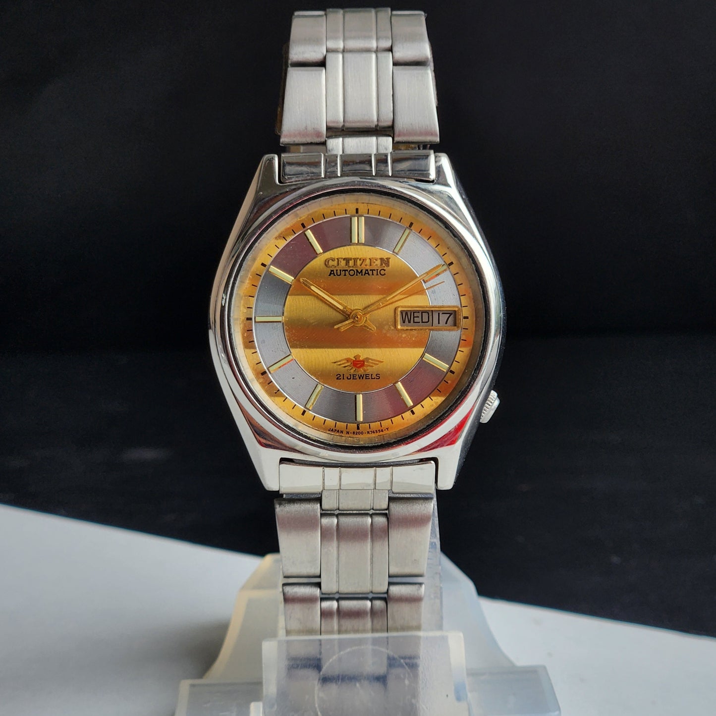 Vintage 1980 Original Citizen Automatic 8200 Golden/Silver Face 21 Jewels Day-Date Japanese Men's Wrist Watch IN02