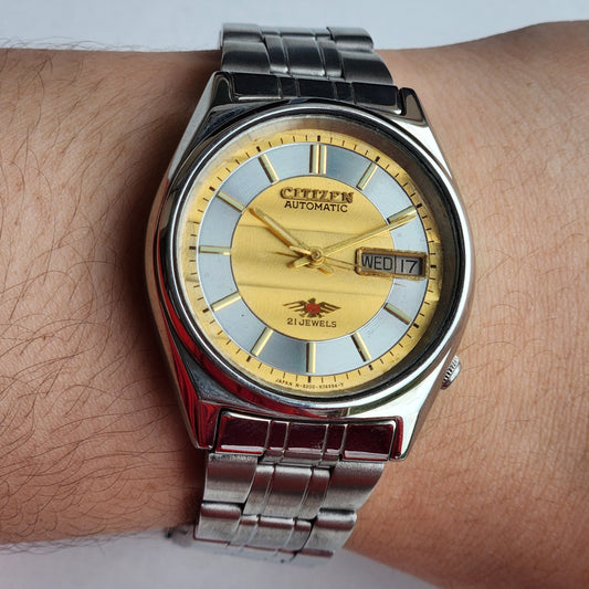 Vintage 1980 Original Citizen Automatic 8200 Golden/Silver Face 21 Jewels Day-Date Japanese Men's Wrist Watch IN02
