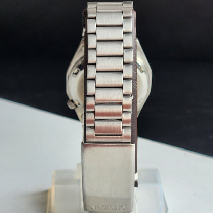 Vintage 1983 Original Citizen Automatic 8200 Grey/Black Face 21 Jewels Day-Date Japanese Men's Wrist Watch IN03