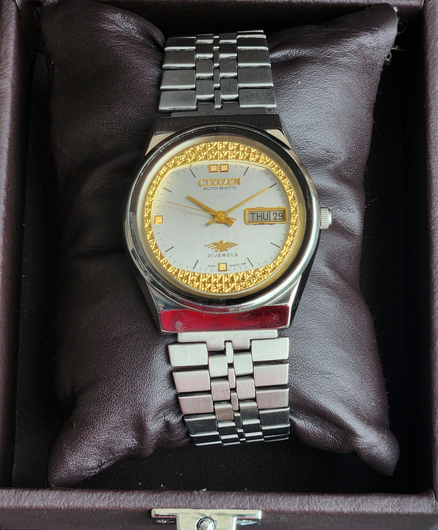 Vintage 1982 Original Citizen Automatic 8200 Silver Face 21 Jewels Day-Date Japanese Men's Wrist Watch IN05