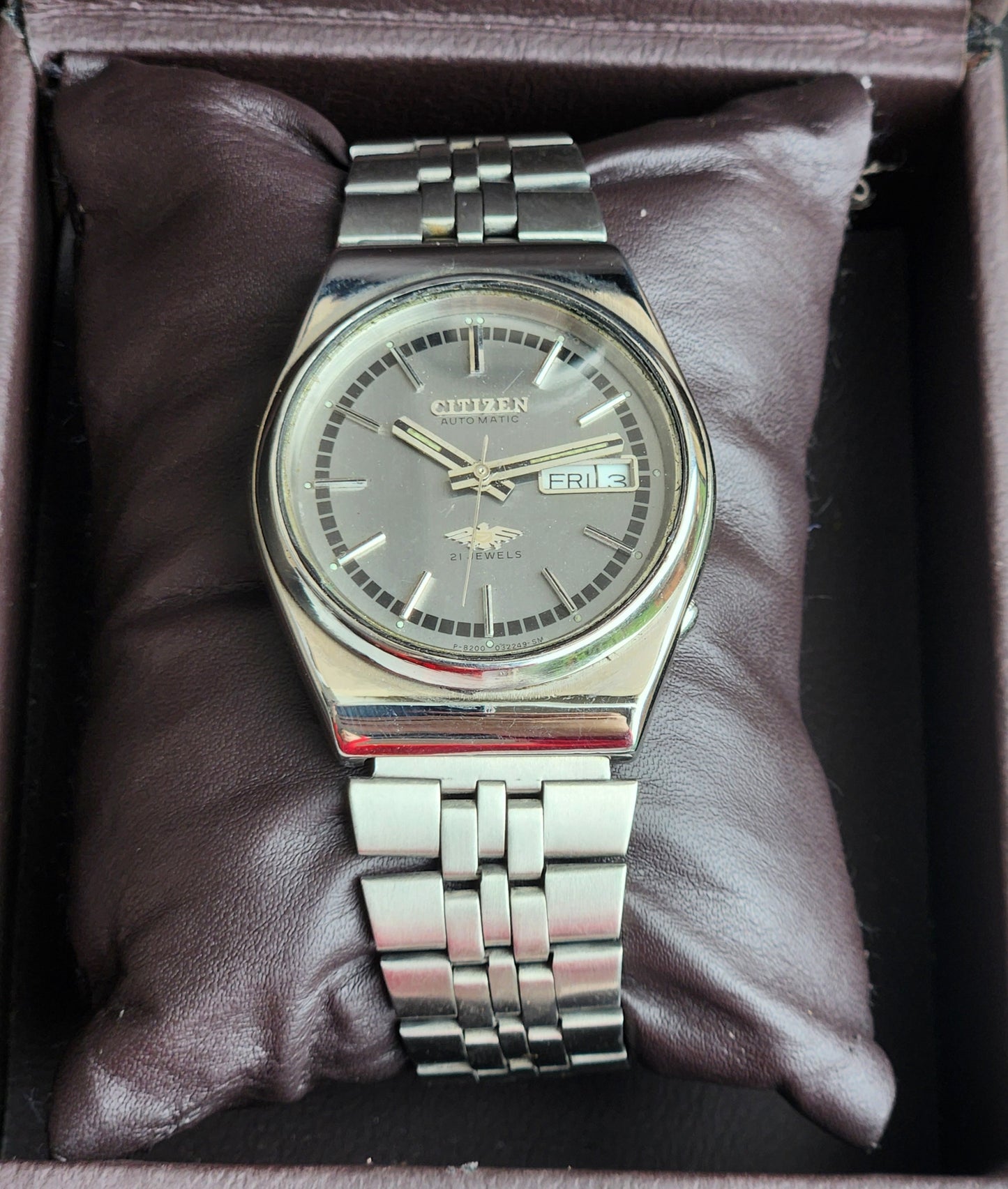Vintage 1980 Original Citizen Automatic 8200 Grey Face 21 Jewels Day-Date Japanese Men's Wrist Watch IN06