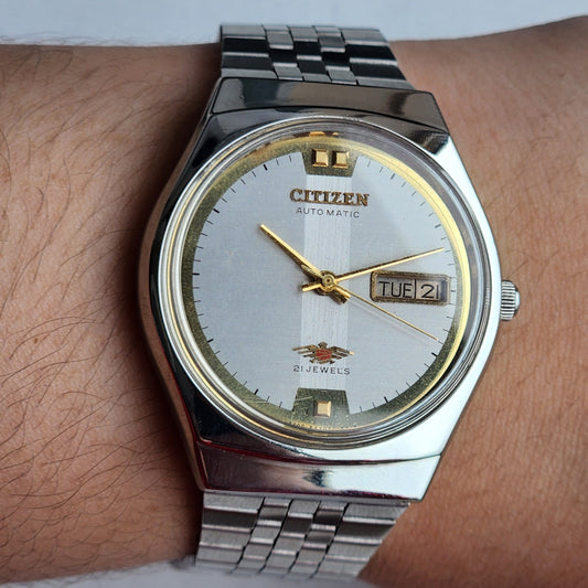 Vintage 1974 Original Citizen Automatic 8200 Silver Face 21 Jewels Day-Date Japanese Men's Wrist Watch IN08