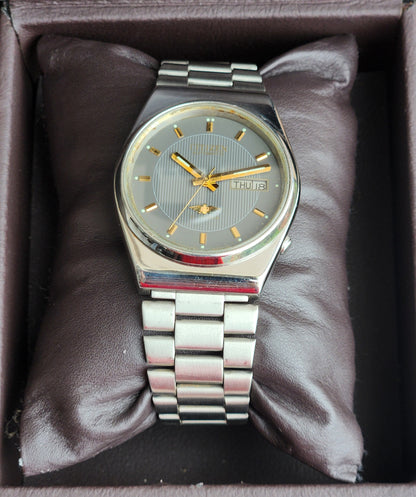 Vintage 1981 Original Citizen Automatic 8200 Grey Face 21 Jewels Day-Date Japanese Men's Wrist Watch IN09