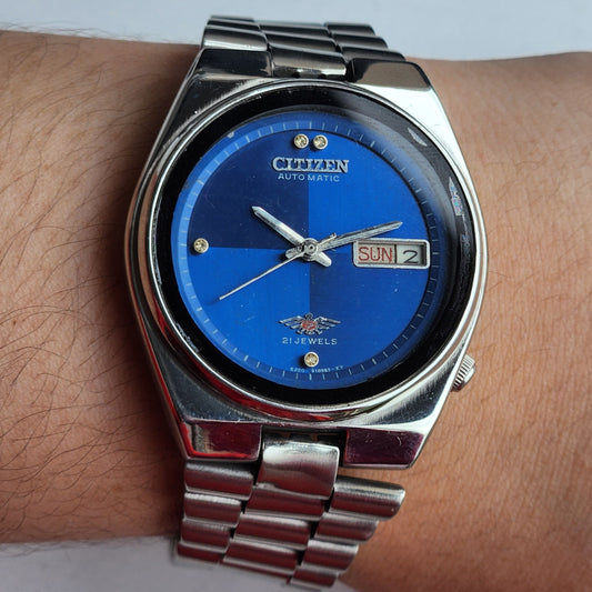 Vintage 1983 Original Citizen Automatic 8200 Blue Face 21 Jewels Day-Date Japanese Men's Wrist Watch IN10