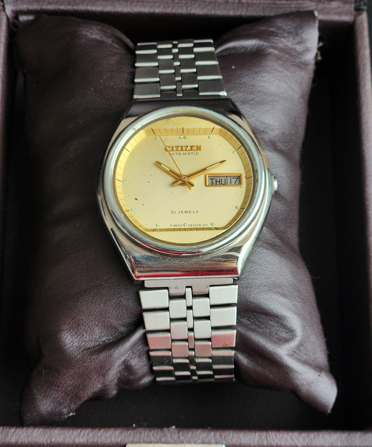 Vintage 1975 Original Citizen Automatic 8200 Golden Face 21 Jewels Day-Date Japanese Men's Wrist Watch IN12