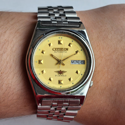 Vintage 1982 Original Citizen Automatic 8200 Golden Face 21 Jewels Day-Date Japanese Men's Wrist Watch IN18