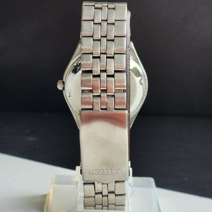 Vintage 1977 Original Citizen Automatic 8200 Black Face 21 Jewels Day-Date Japanese Men's Wrist Watch IN19
