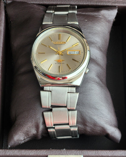 Vintage 1976 Original Citizen Automatic 8200 Silver Face 21 Jewels Day-Date Japanese Men's Wrist Watch IN20