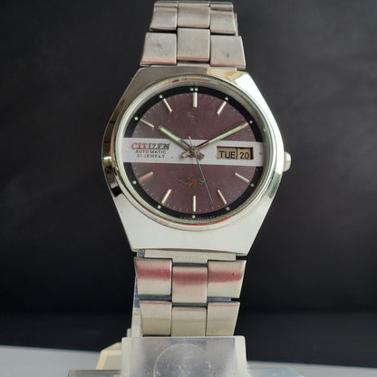 Vintage 1977 Original Citizen Automatic 8200 Grey Face 21 Jewels Day-Date Japanese Men's Wrist Watch IN21